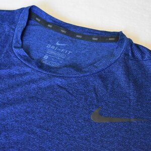 Nike Dri-FIT Utility Static Training Tee in Blue